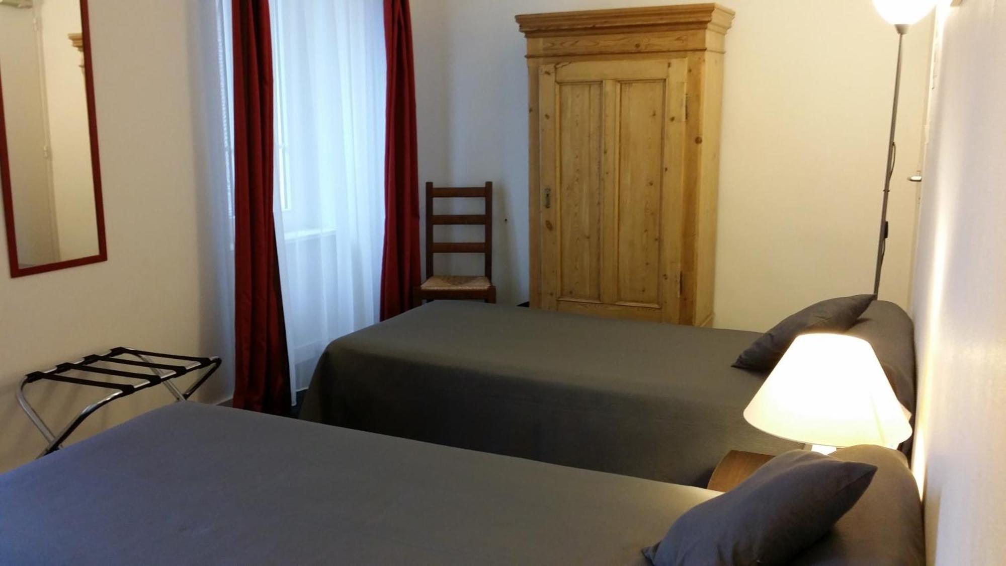 La Roche Du Marais Hotel 2*