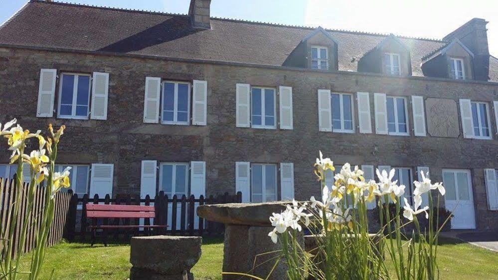 La Roche Du Marais Hotel 2*